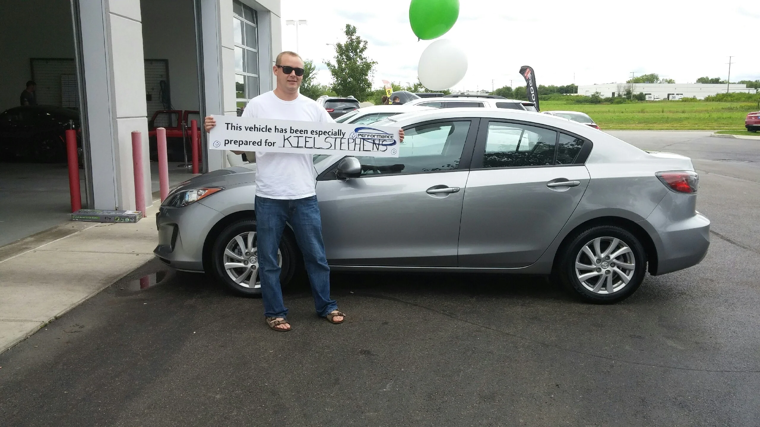 Happy Customers at Performance Chrysler Jeep Dodge Ram Delaware